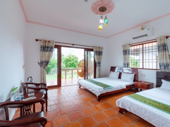 Garden View Family Bungalow