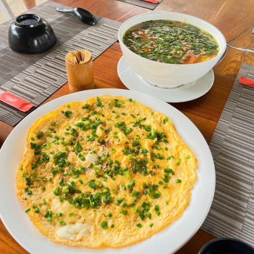 Bữa cơm gia đình Việt