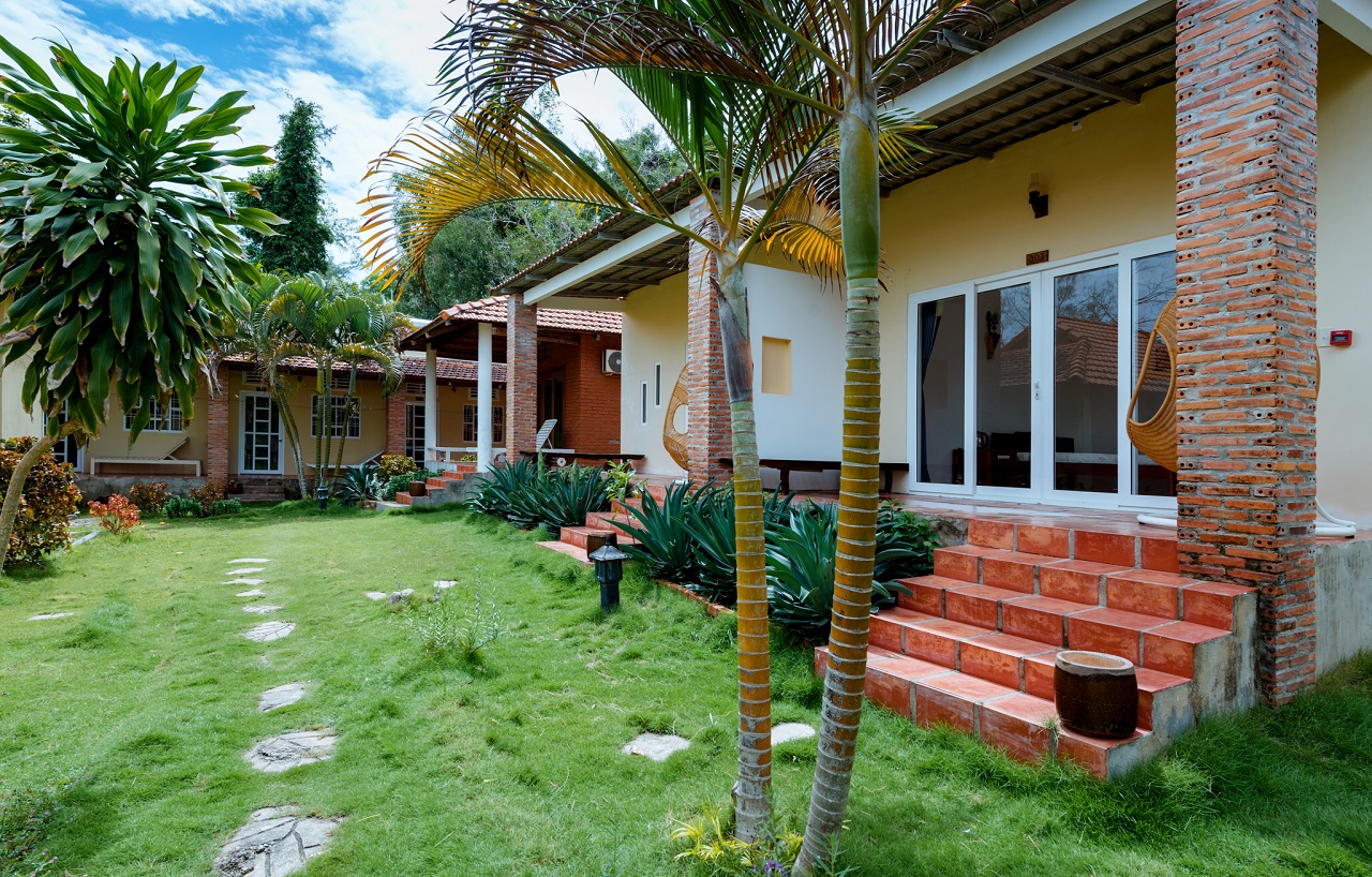 Garden View Bungalow - 13