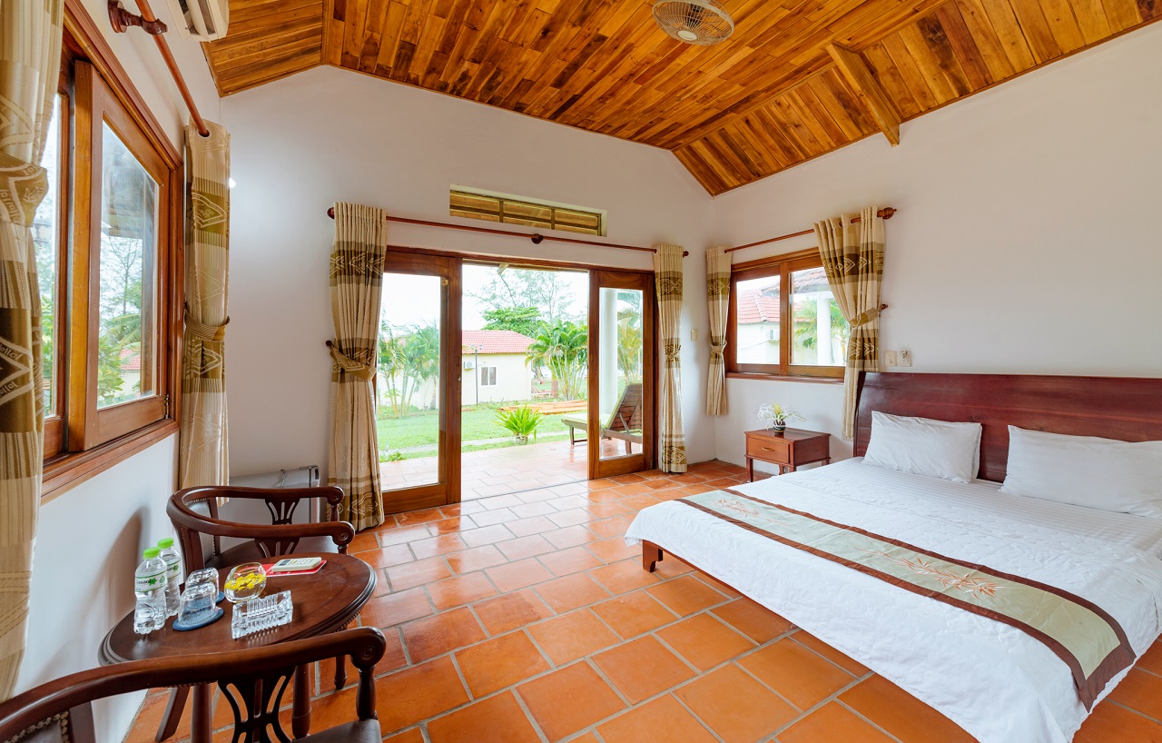 Garden View Bungalow - 12