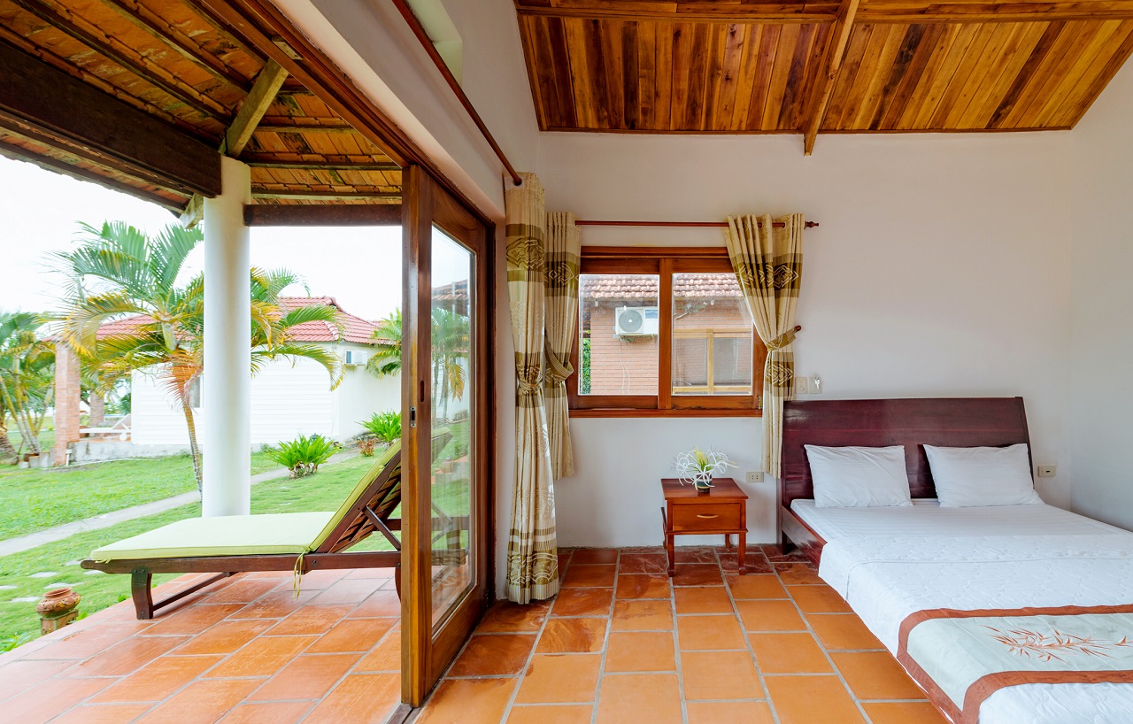 Garden View Bungalow - 11